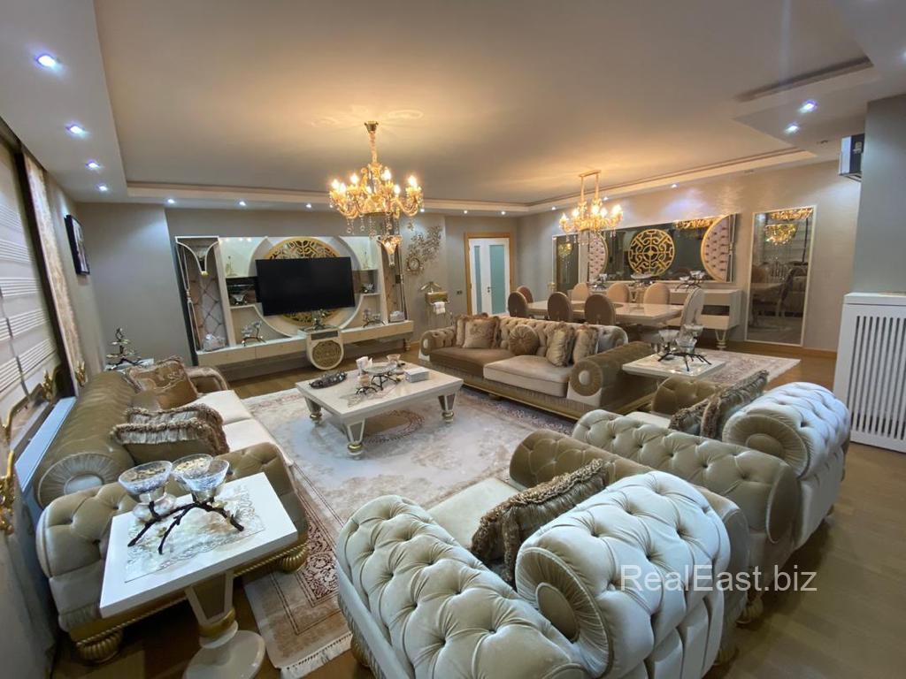 Spacious 4+1 Apartment in the Heart of Istanbul